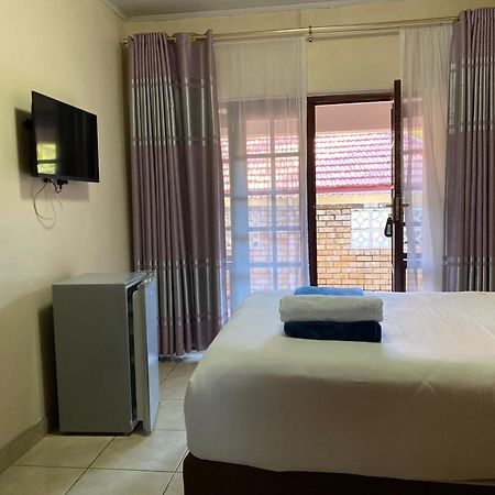 Matilinda Lodge Bulawayo Exterior photo